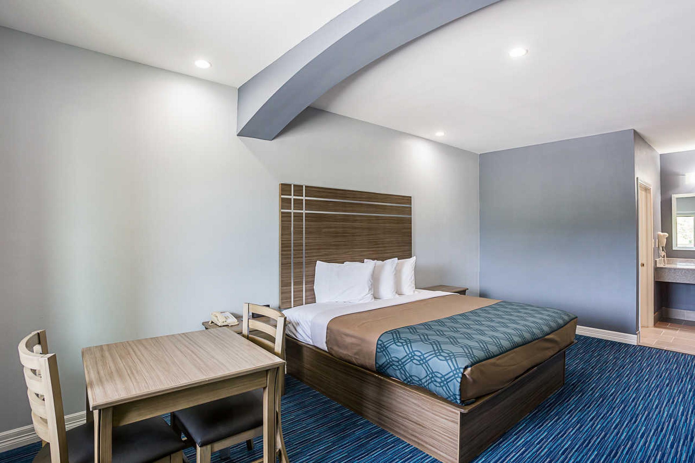 Rodeway Inn & Suites Clarksville Buitenkant foto