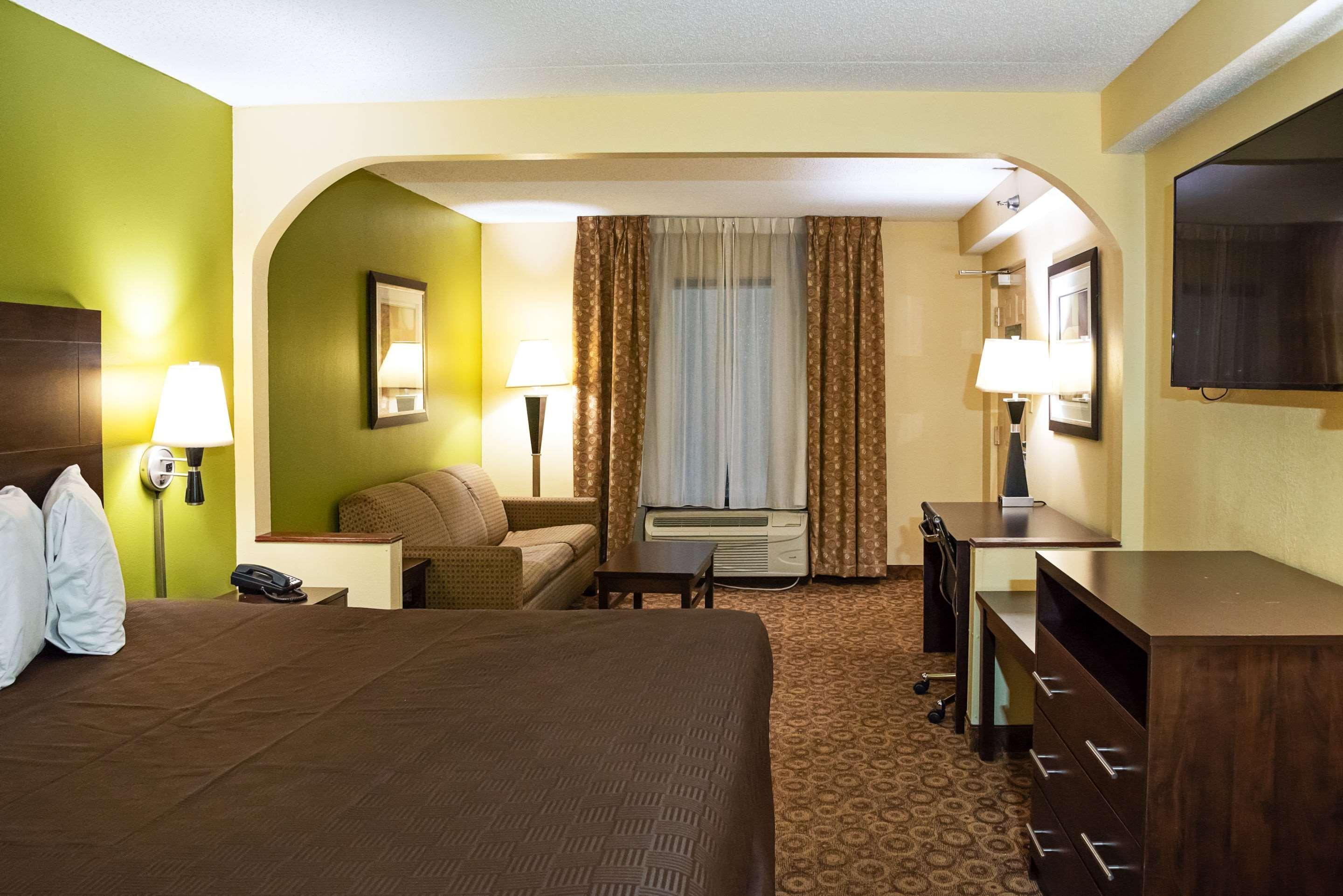 Rodeway Inn & Suites Clarksville Buitenkant foto
