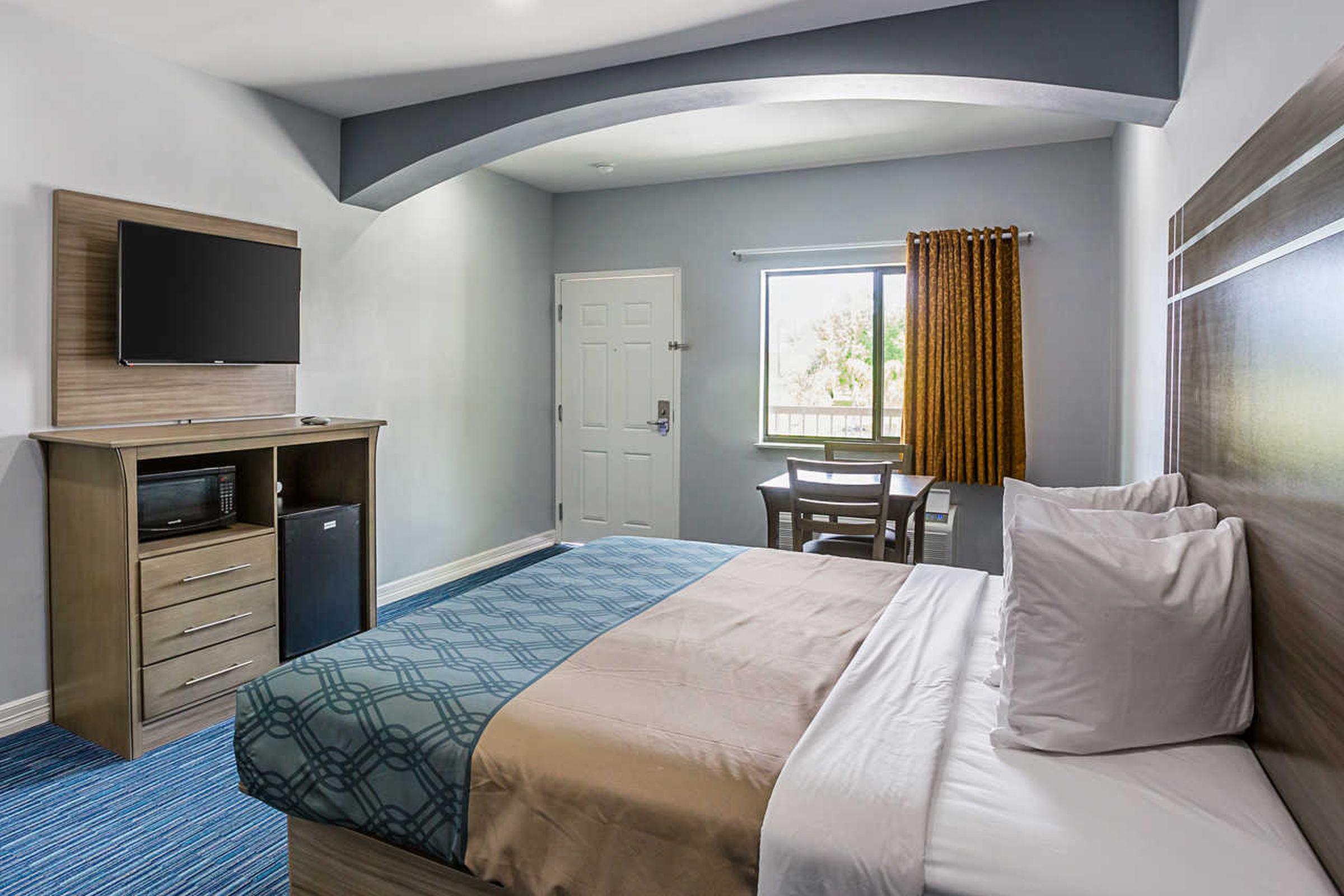 Rodeway Inn & Suites Clarksville Buitenkant foto