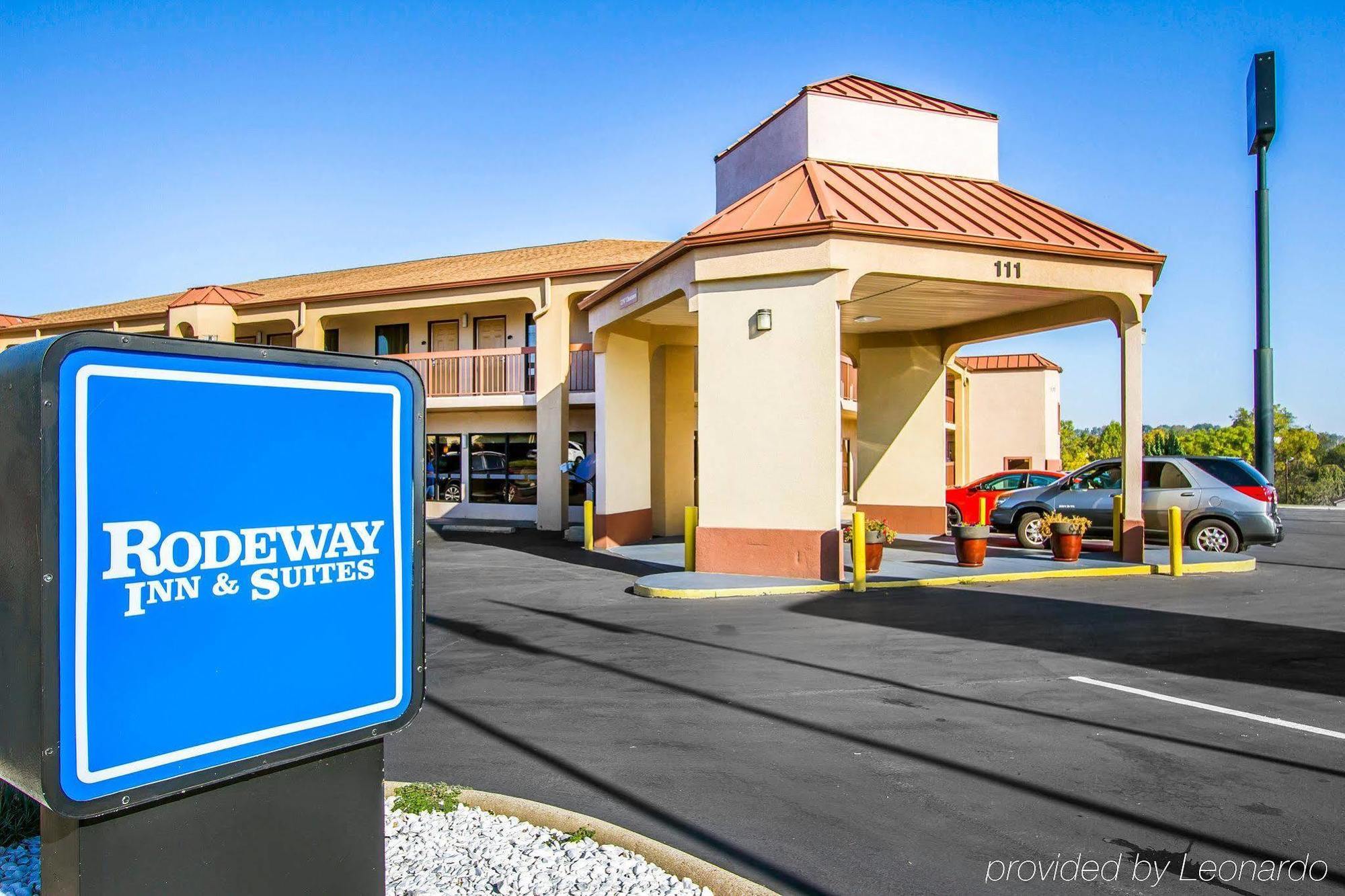 Rodeway Inn & Suites Clarksville Buitenkant foto