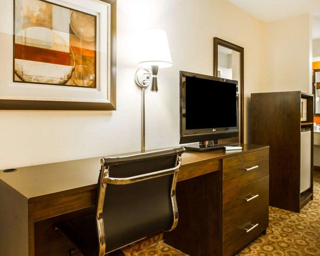 Rodeway Inn & Suites Clarksville Kamer foto