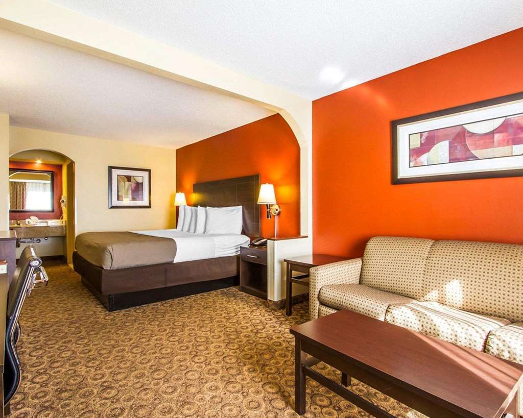 Rodeway Inn & Suites Clarksville Kamer foto